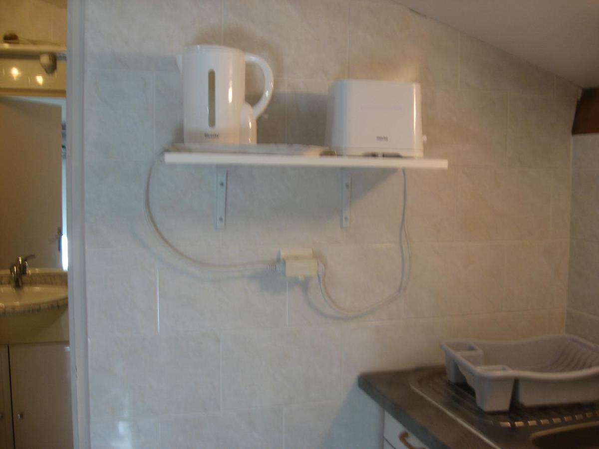 Apartamento T 2 Avec Velux Sous Les Combes De 34 M2 La Londe-les-Maures Exterior foto