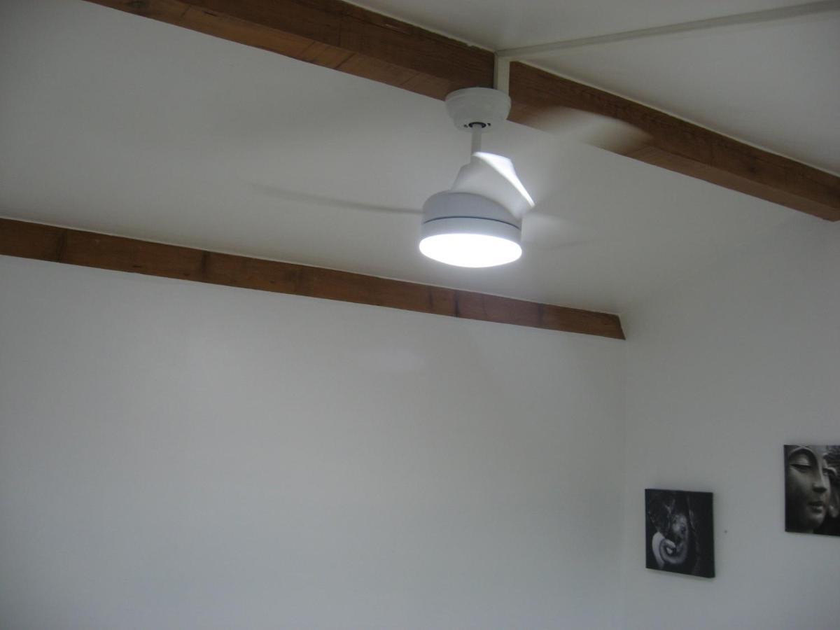 Apartamento T 2 Avec Velux Sous Les Combes De 34 M2 La Londe-les-Maures Exterior foto